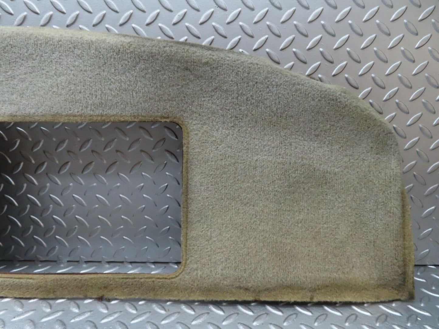 13569 Mercedes-Benz W123 200 Parcel Shelf