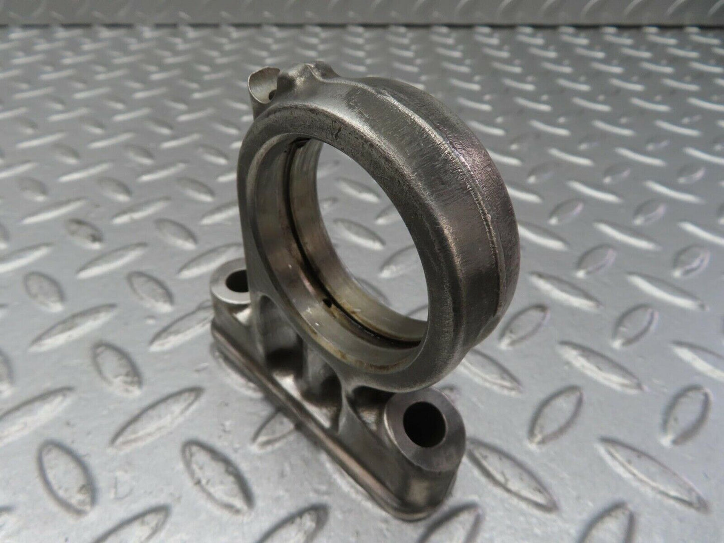13358 Mercedes-Benz C107 350SLC Coupe Camshaft Tower Bearing