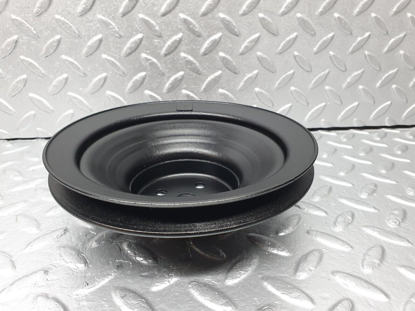 40828 Mercedes-Benz W123 300D Water Pump Pulley 6152051110