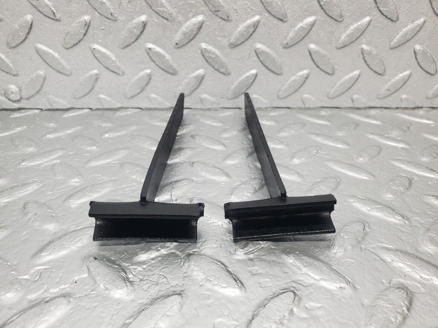 46130 Mercedes-Benz W105 PONTON Trunk Lid Hinge Spring
