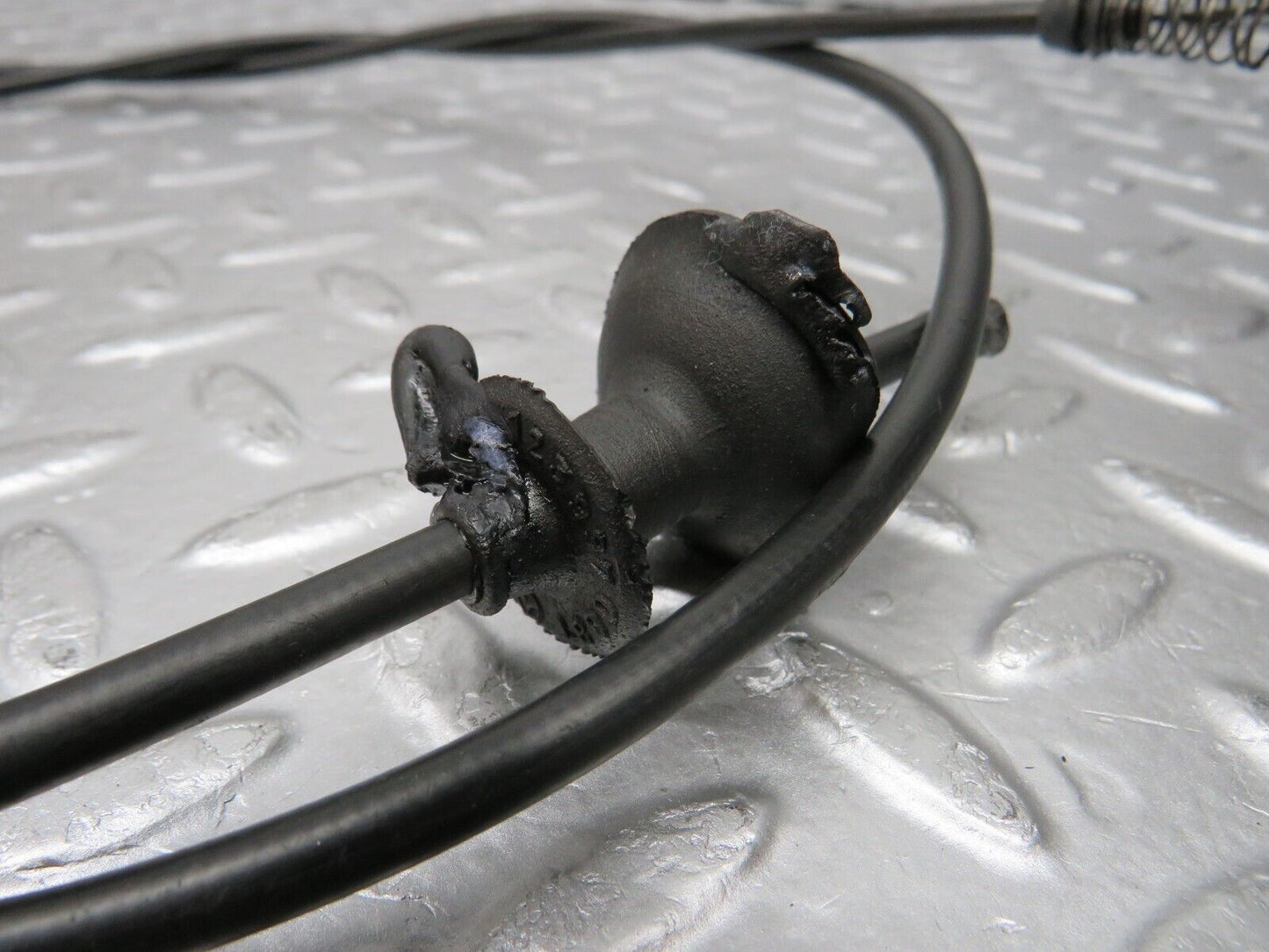 30927 Mercedes-Benz W201 190E 2.0L Bonnet Release Cable 1239970681