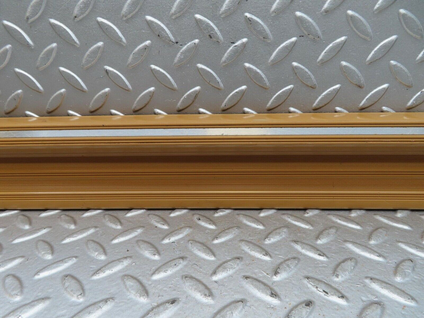 15855 Mercedes-Benz W123 280E Front Left Door Sill Trim Beige