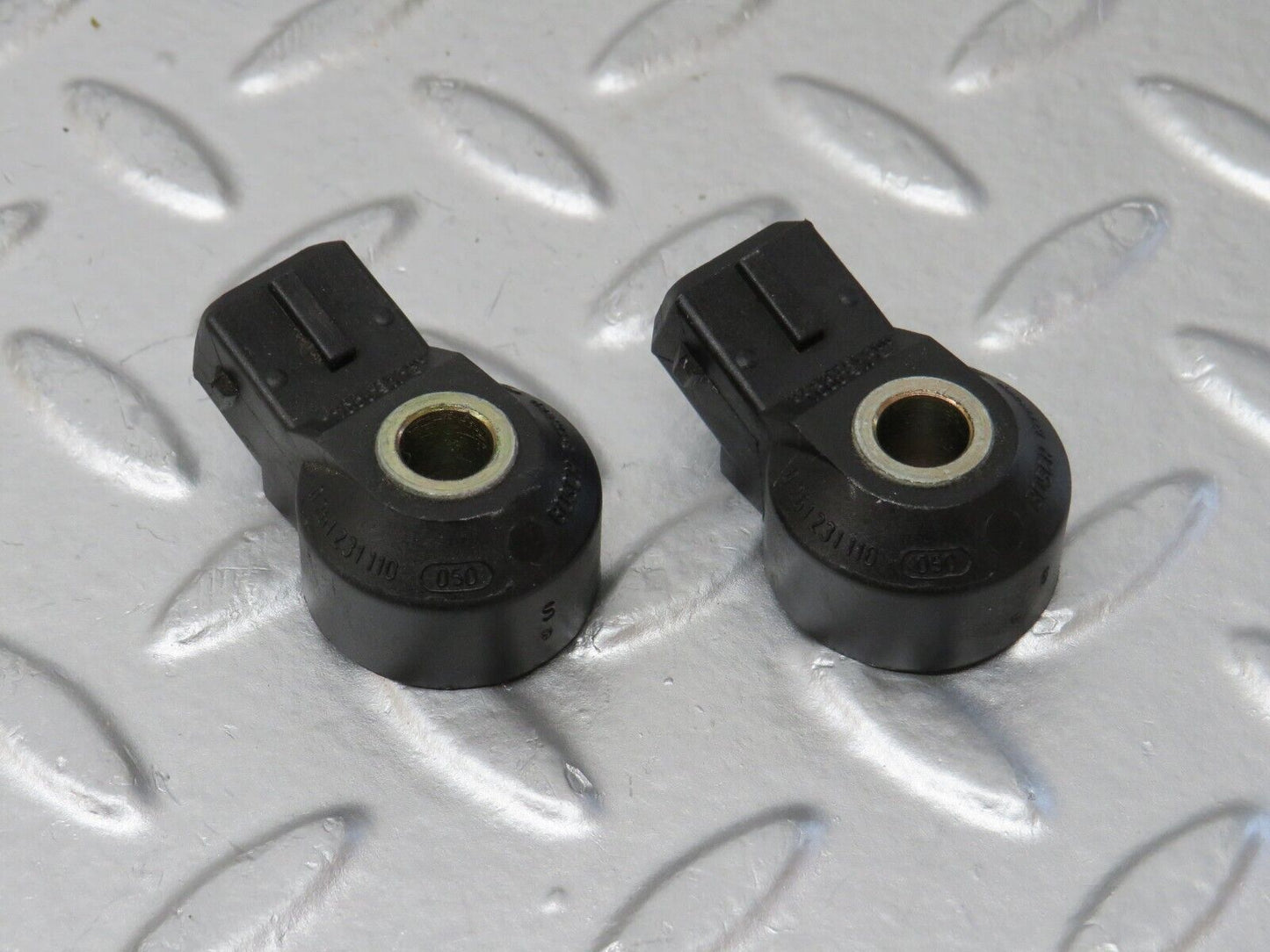 34963 Mercedes-Benz W210 320E Knock Sensor 2x 0031538628