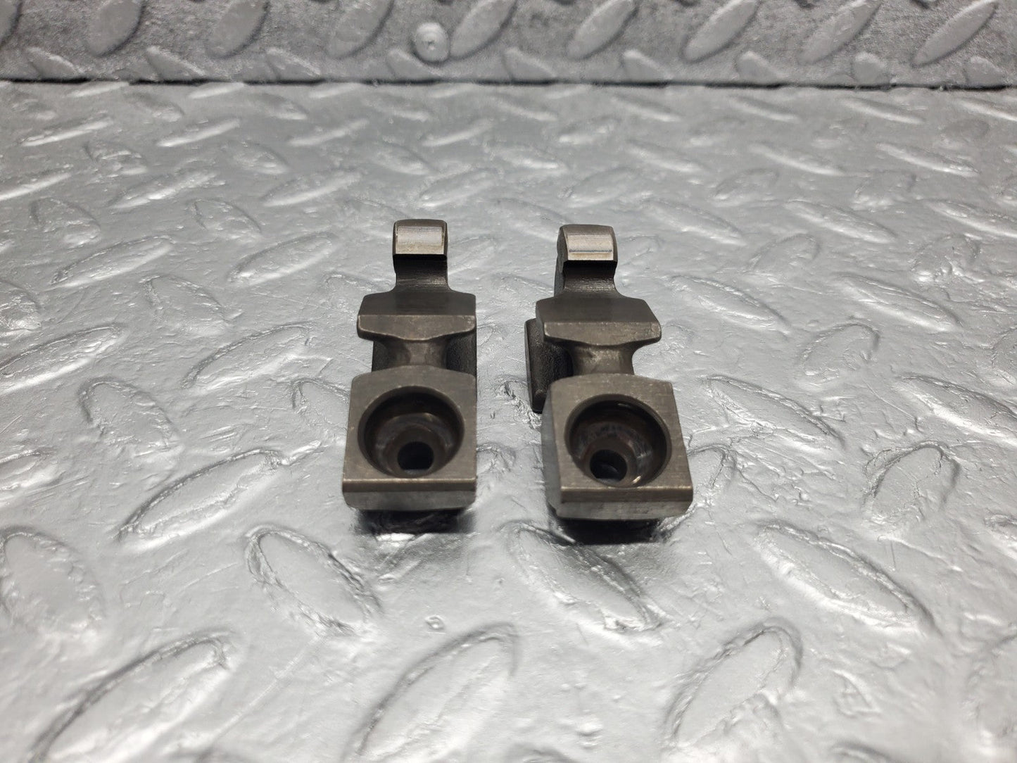 W126 Coupe rocker arm used OEM
