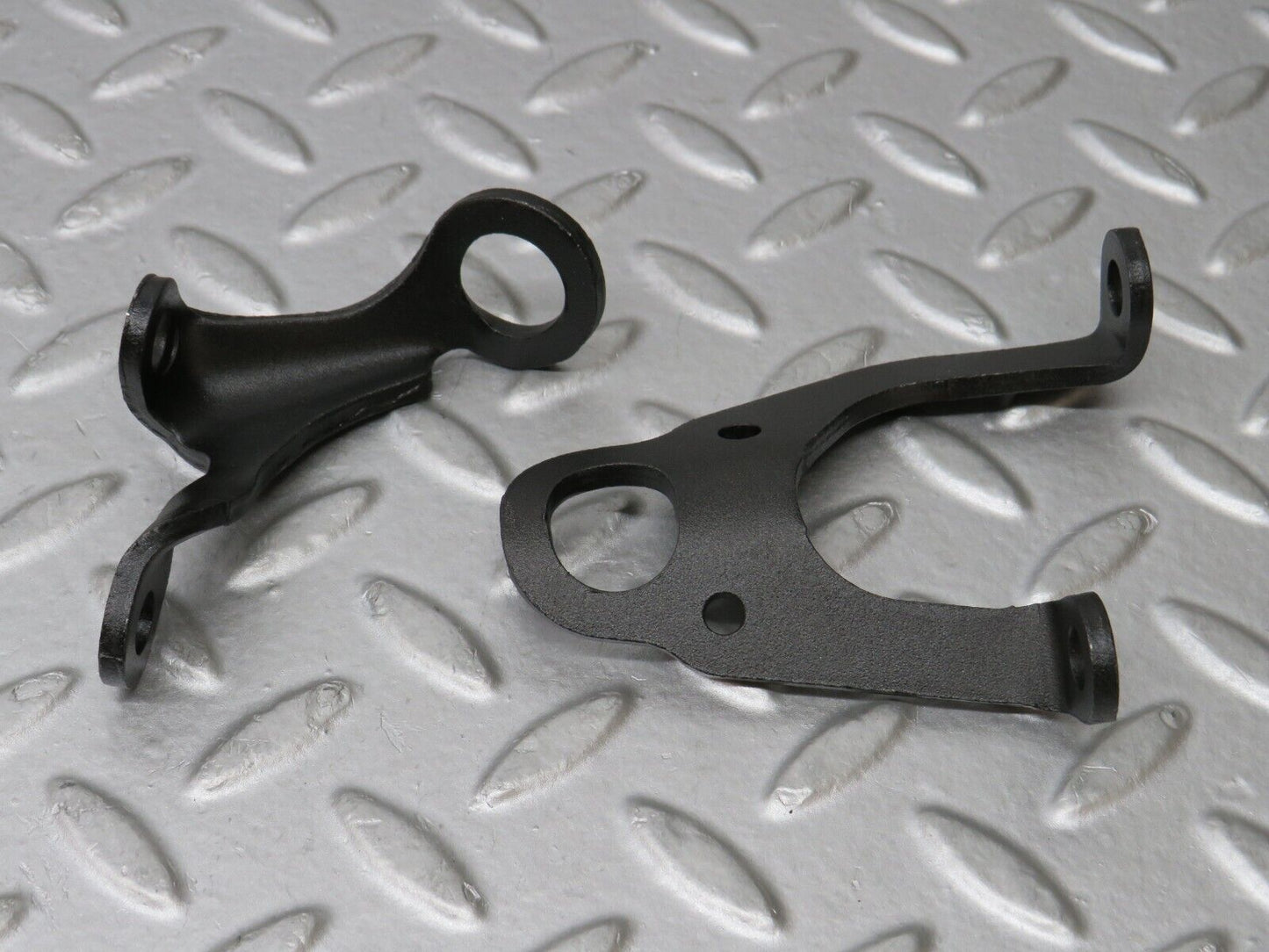 36358 Mercedes-Benz W126 420SE Engine Lifting Eyes Hooks