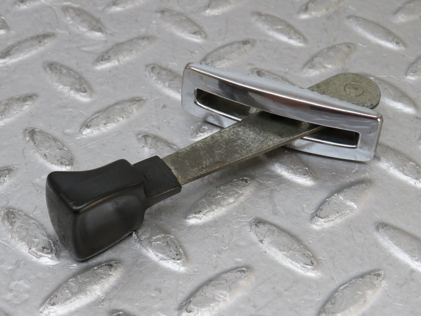 35532 Mercedes-Benz R107 280SL Left Seat Folding Lever