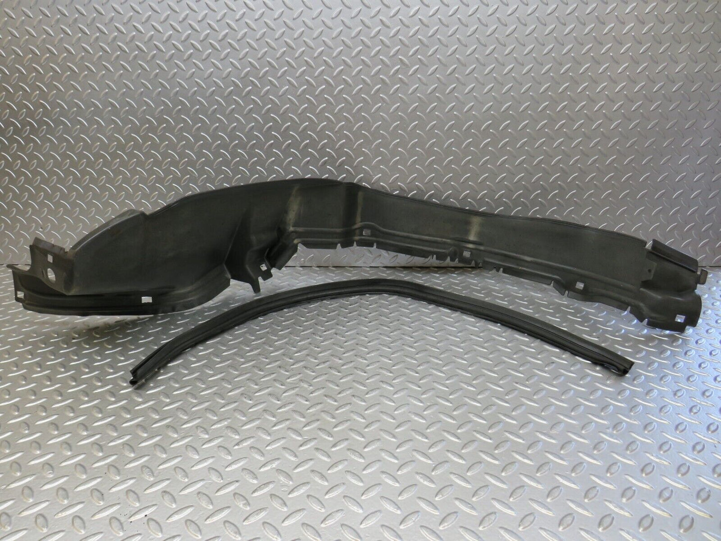 26496 Mercedes-Benz C124 220CE Front Right Inner Fender Wing Splash Guard 1248840735