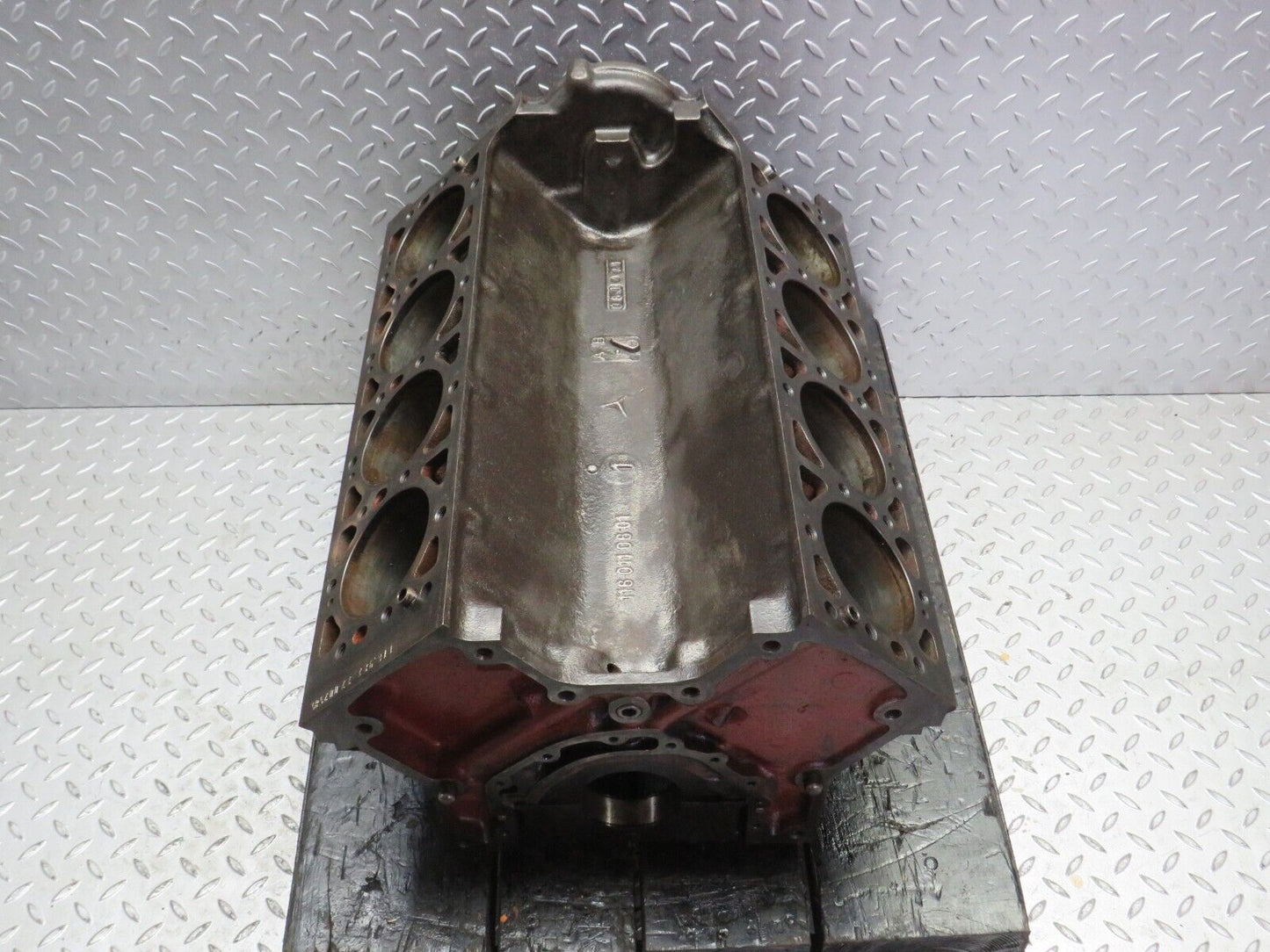 32967 Mercedes-Benz C107 R107 450 V8 Engine Block M116.982 1160110601