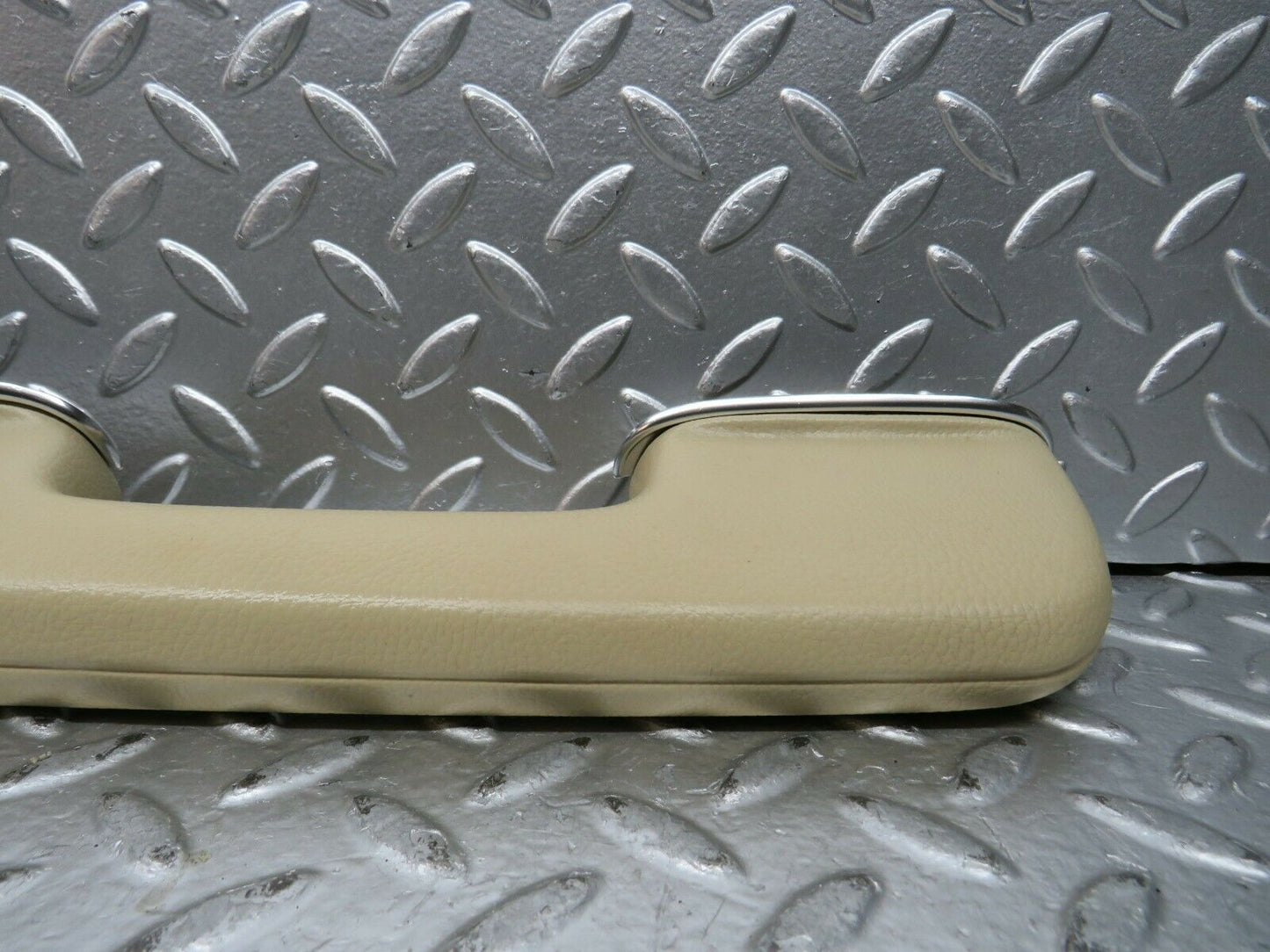 23439 Mercedes-Benz W114 280E Rear Right Interior Door Handle Cream