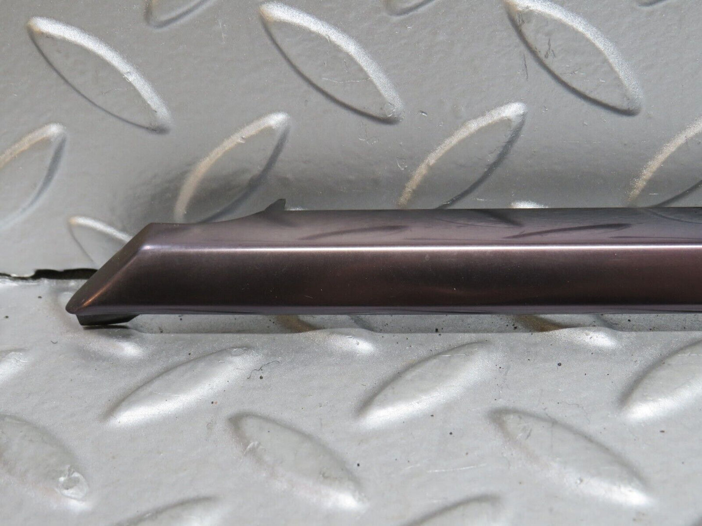 37891 Mercedes-Benz A124 320E Cabriolet Left Door Window Moulding Trim