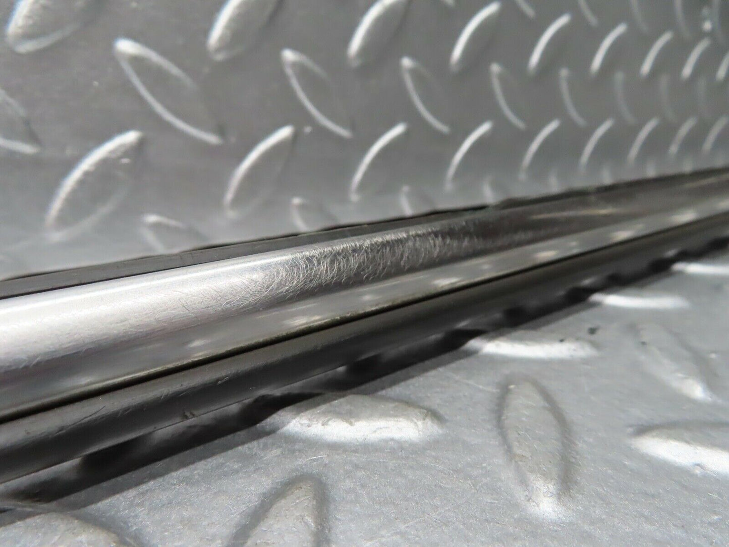 20961 Mercedes-Benz W114 250CE Coupe Rear Right Fender Wing Centre Moulding Trim