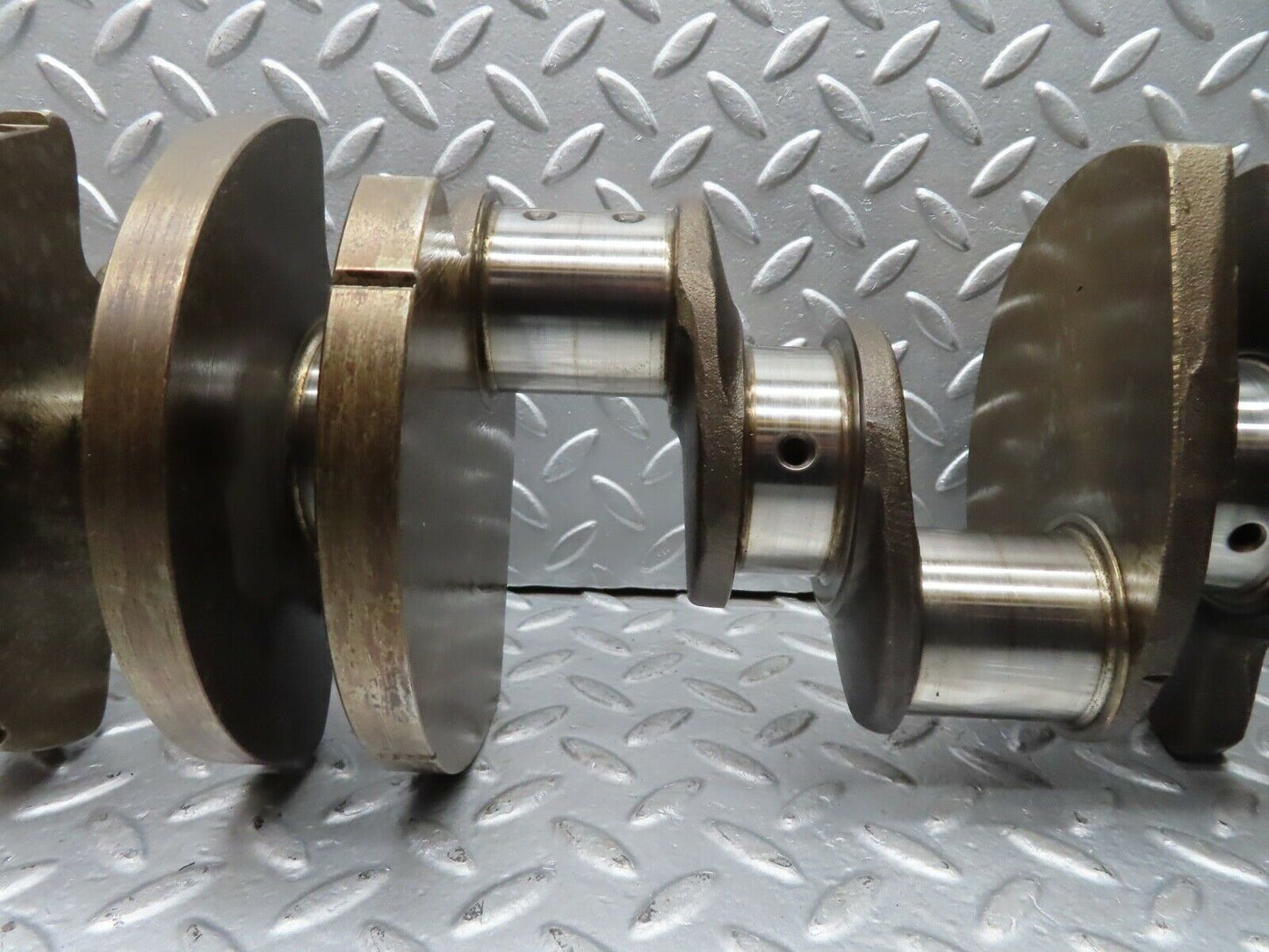 20764 Mercedes-Benz R107 450SL Crankshaft 1170310701