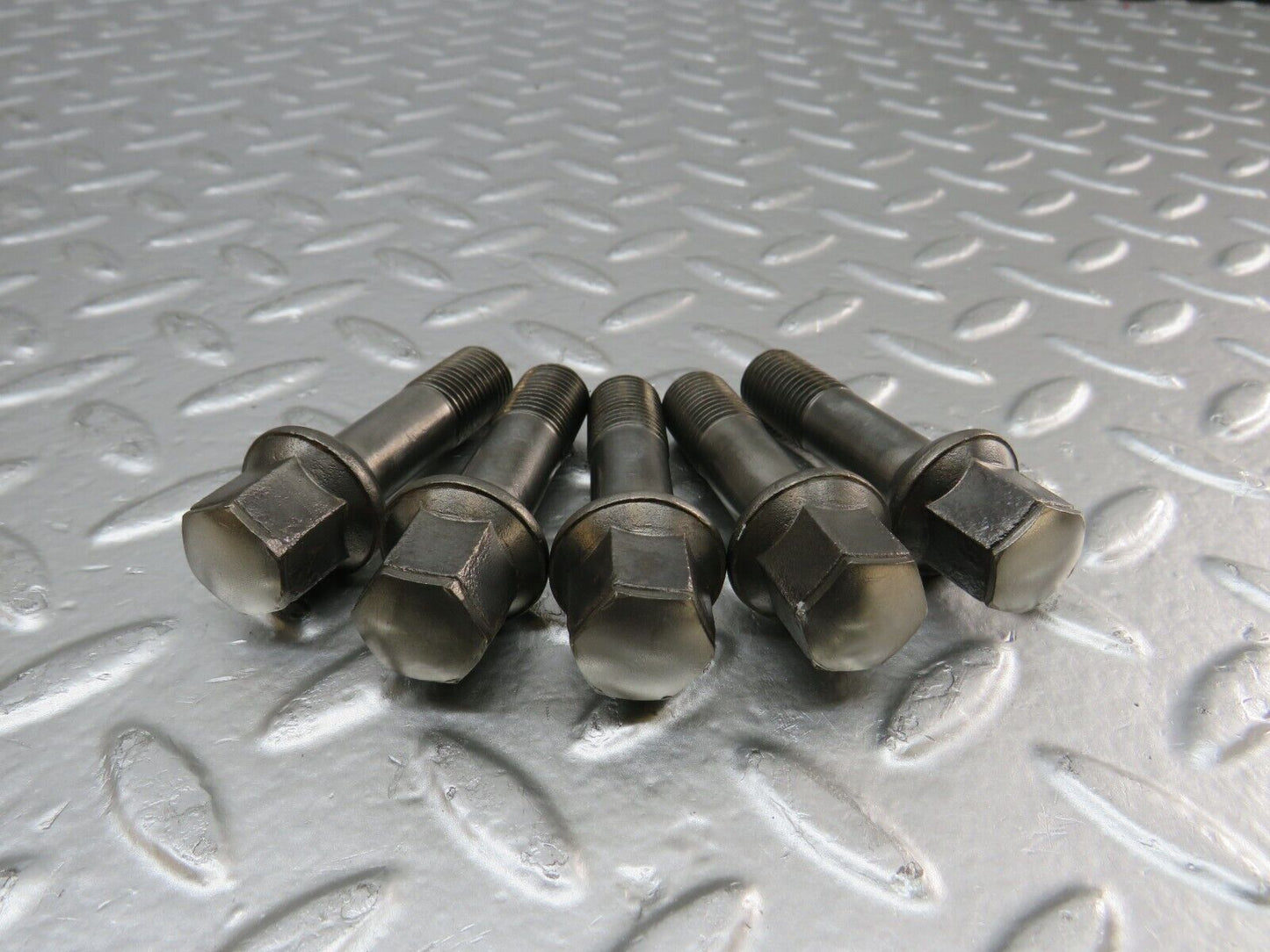 24922 Mercedes-Benz 5x Alloy Wheel Lug Bolt M12x1.5