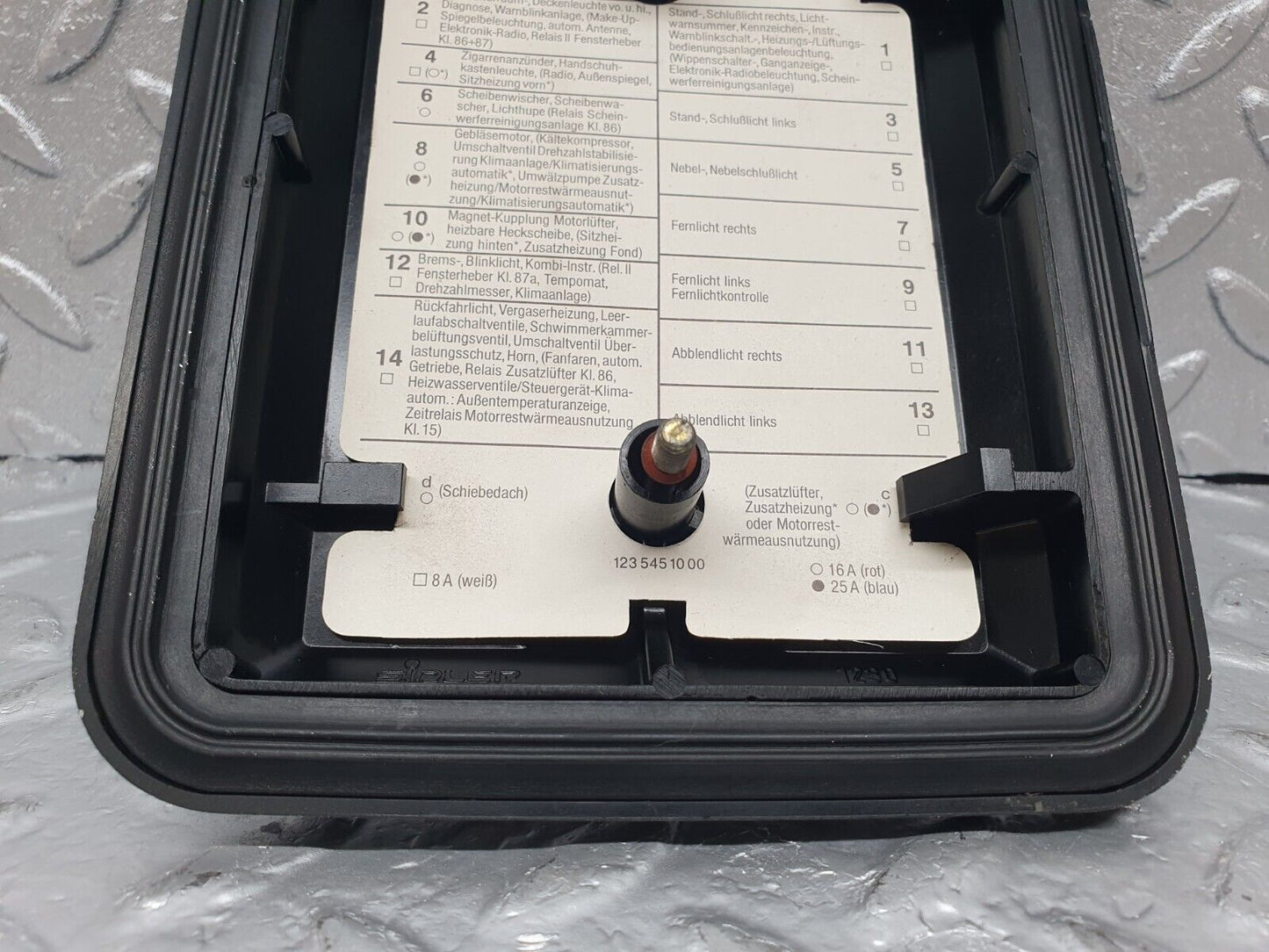 43908 Mercedes-Benz C123 230CE Coupe Fuse Box Cover Lid 1235400082 1235451000