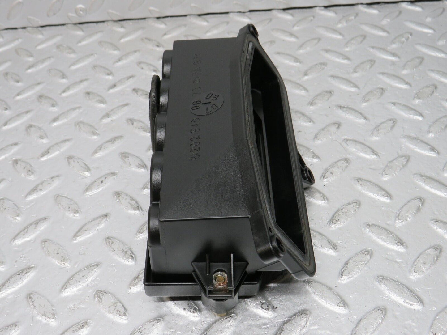 33410 Mercedes-Benz W202 C180 Grommet Rail Bracket 2025400673