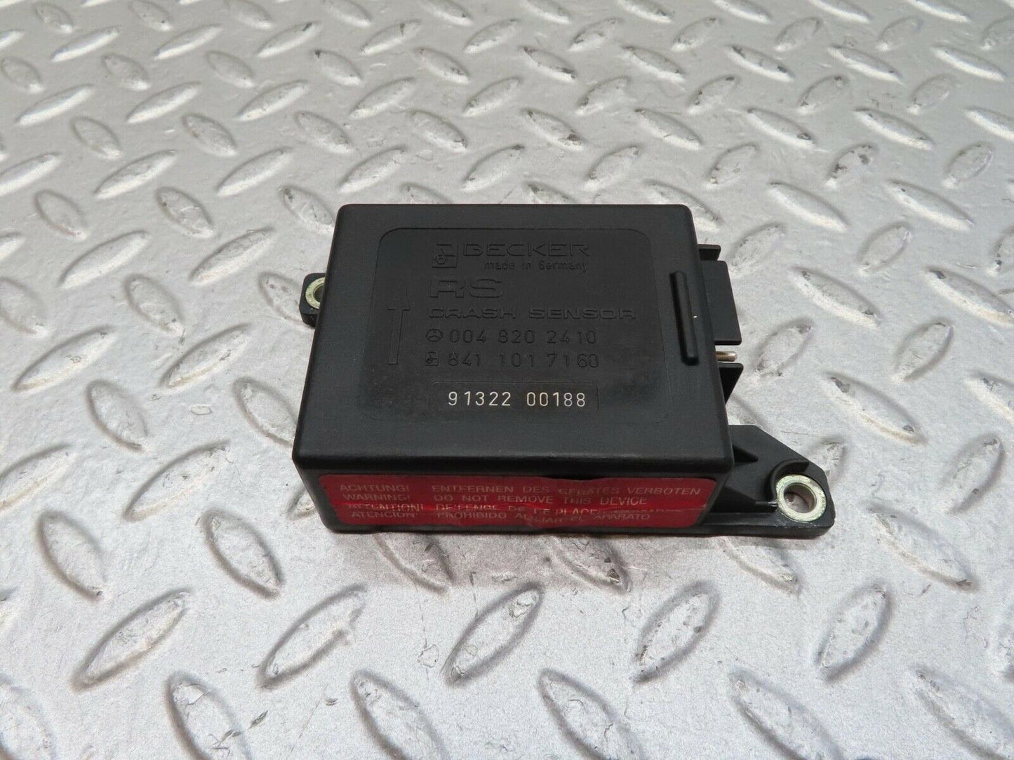 14694 Mercedes-Benz W201 190E Crash Sensor 0048202410