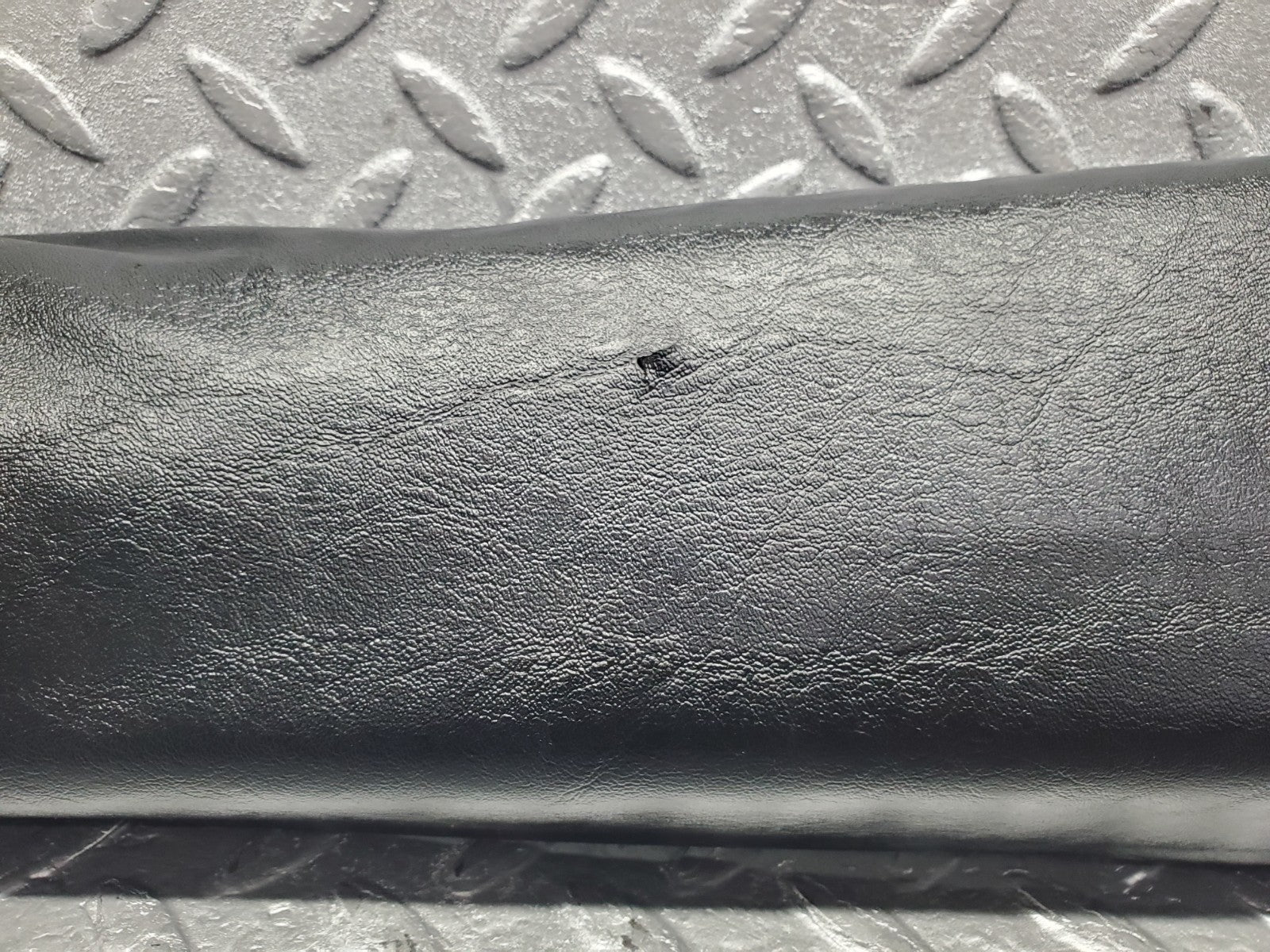 W201 Baby Benz b pillar cover left used OEM