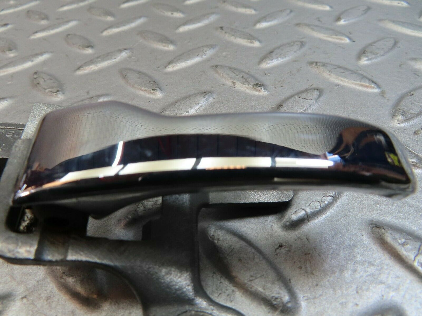 9615 Mercedes-Benz C123 280CE Coupe Left Interior Door Handle 1237600161