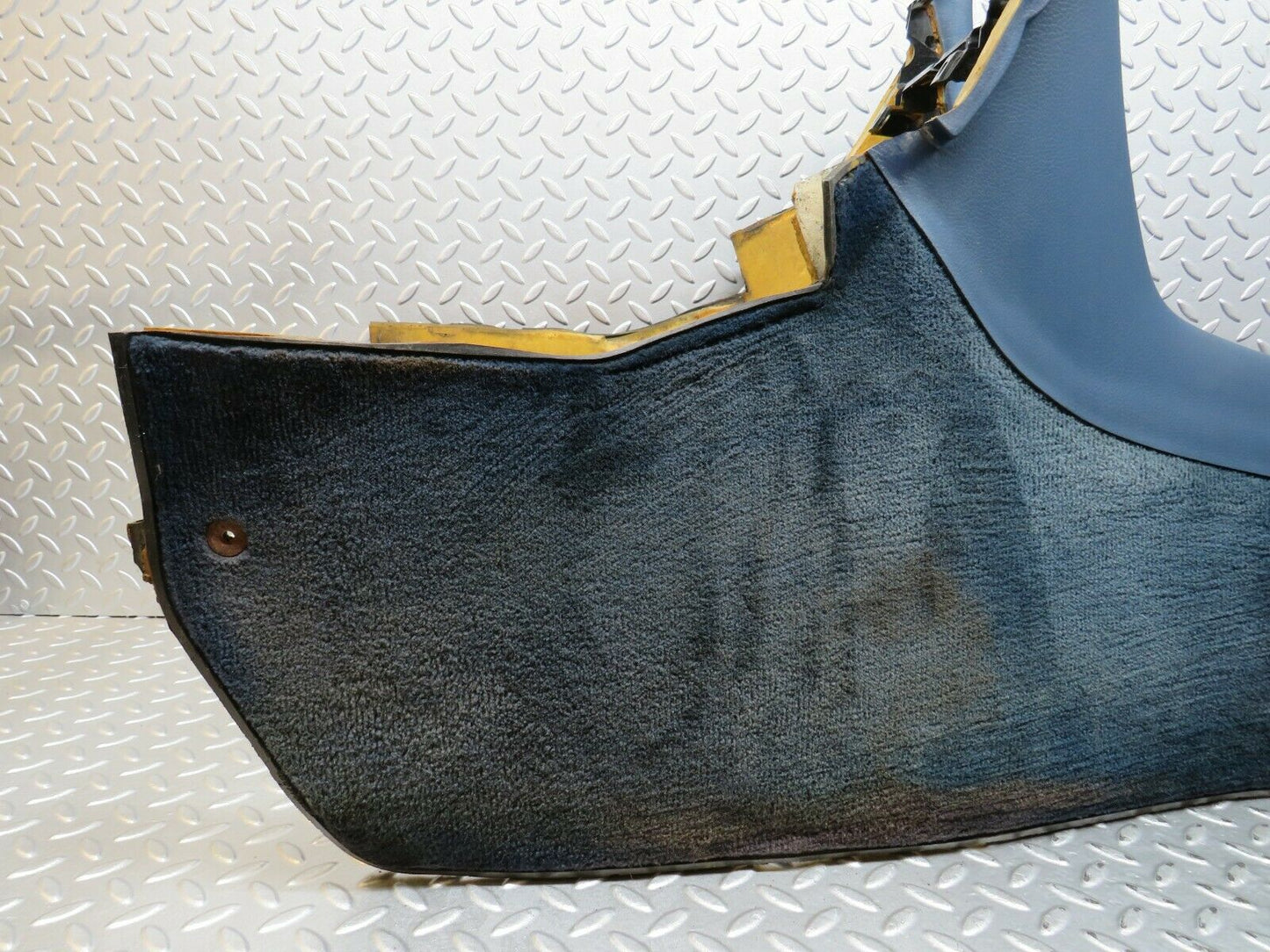 23832 Mercedes-Benz C107 450SLC Coupe Centre Console Blue 1076830225