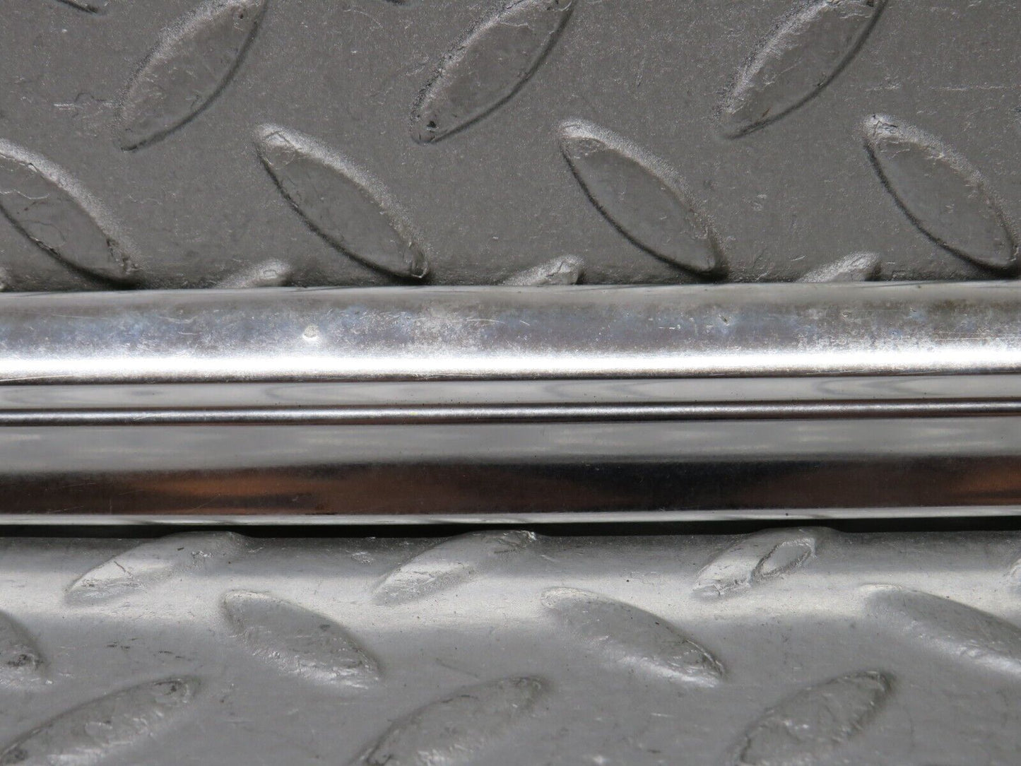 37312 Mercedes-Benz W109 300SEL Front Right Door Chrome Moulding Trim