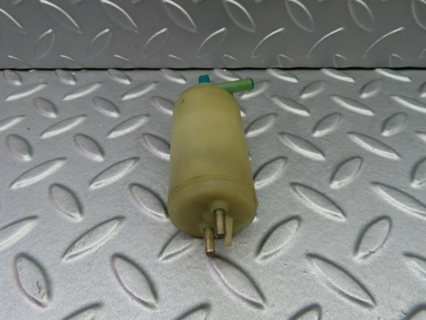 5779 Mercedes-Benz W123 200 Windscreen Washer Pump