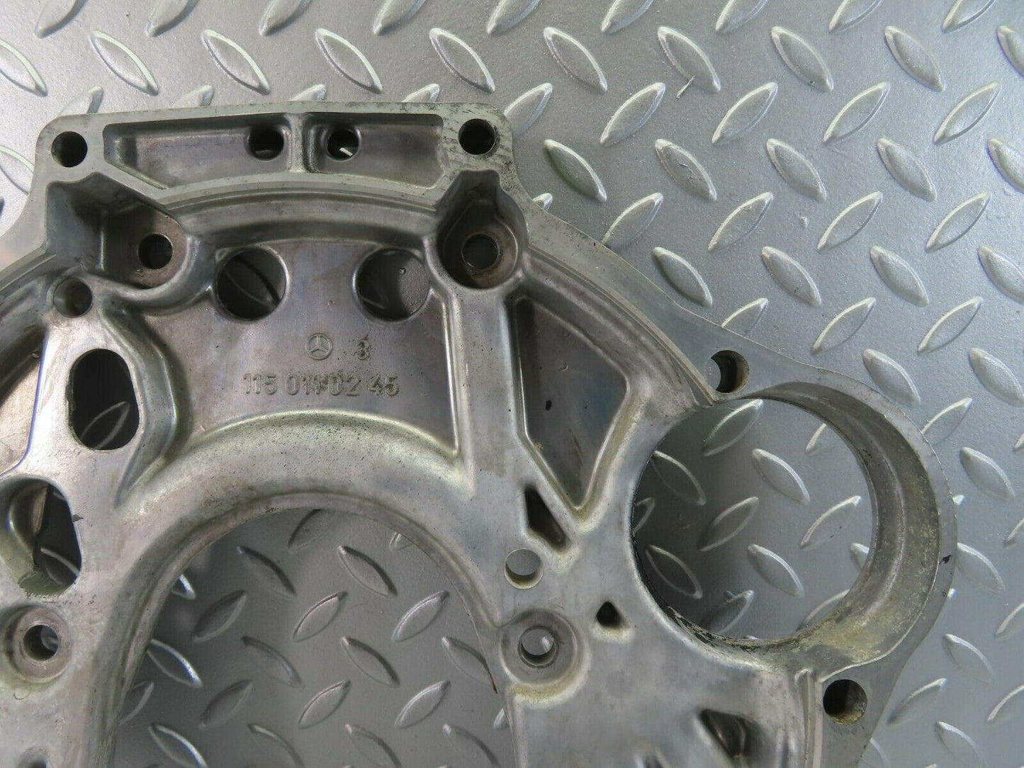 10157 Mercedes-Benz W115 Gearbox Flange 1150110245