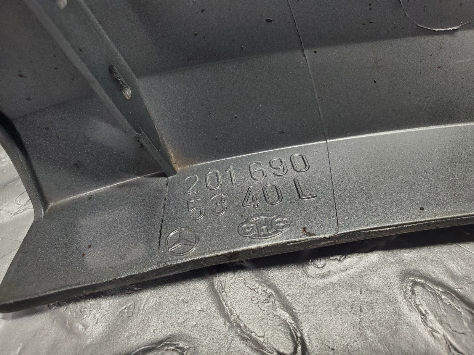 W201 Baby Benz front left fender wing moulding trim used OEM