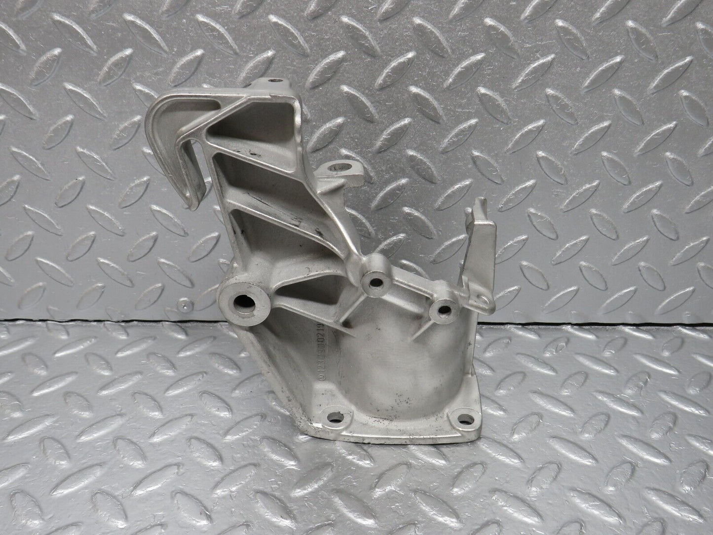 40653 Mercedes-Benz W123 300D Brake Pedal Bracket 1232900219