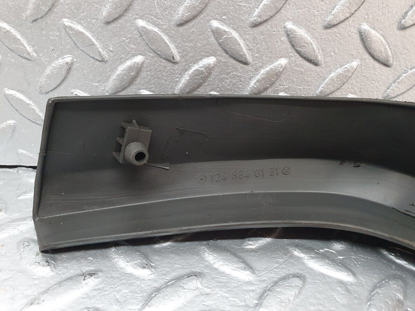 41551 Mercedes-Benz W124 200E Fender Wing Lower Moulding Trim Left Side 1248840131