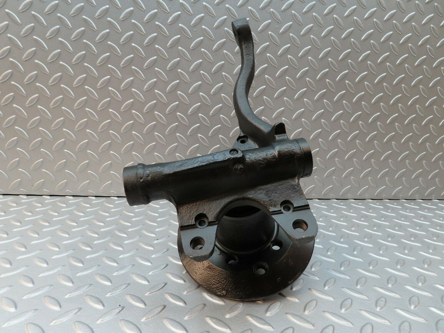3453 Mercedes-Benz W108 280SE Wheel Hub Front Right