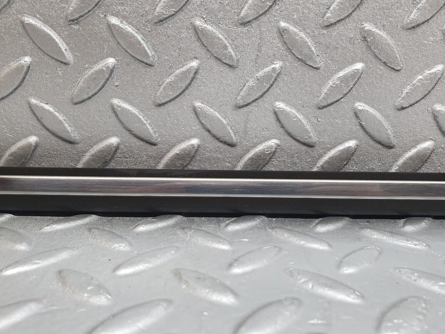 43989 Mercedes-Benz C123 230CE Coupe Right Door Centre Moulding Trim
