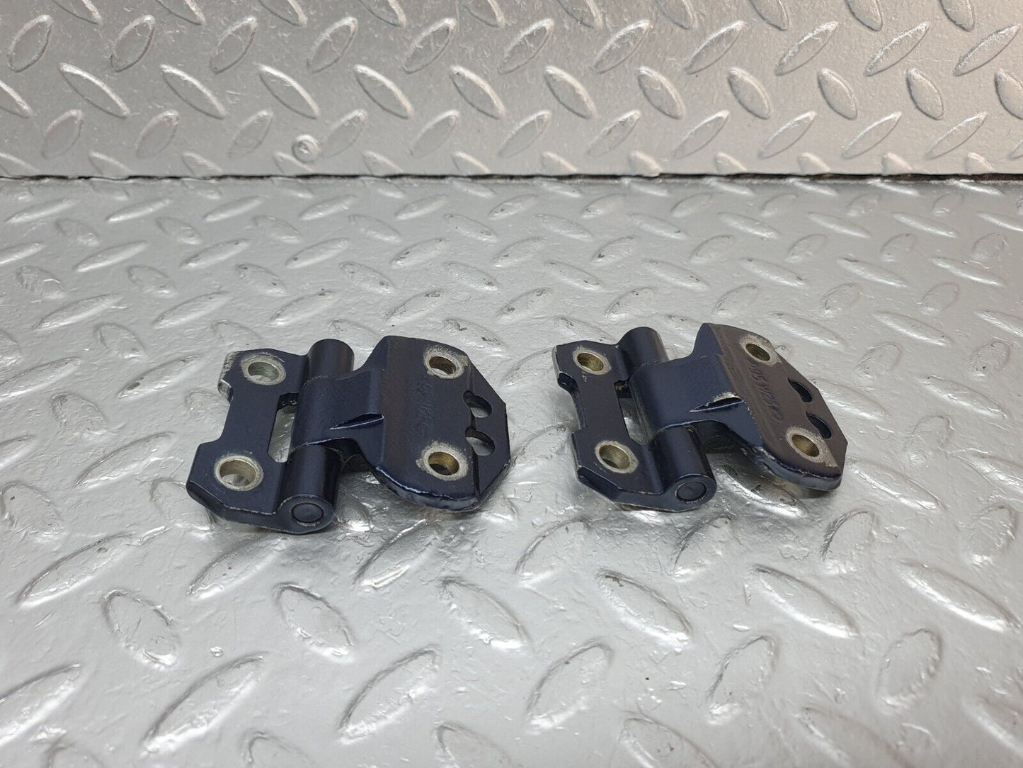 42317 Mercedes-Benz R129 320SL Coupe Door Hinge Right Side