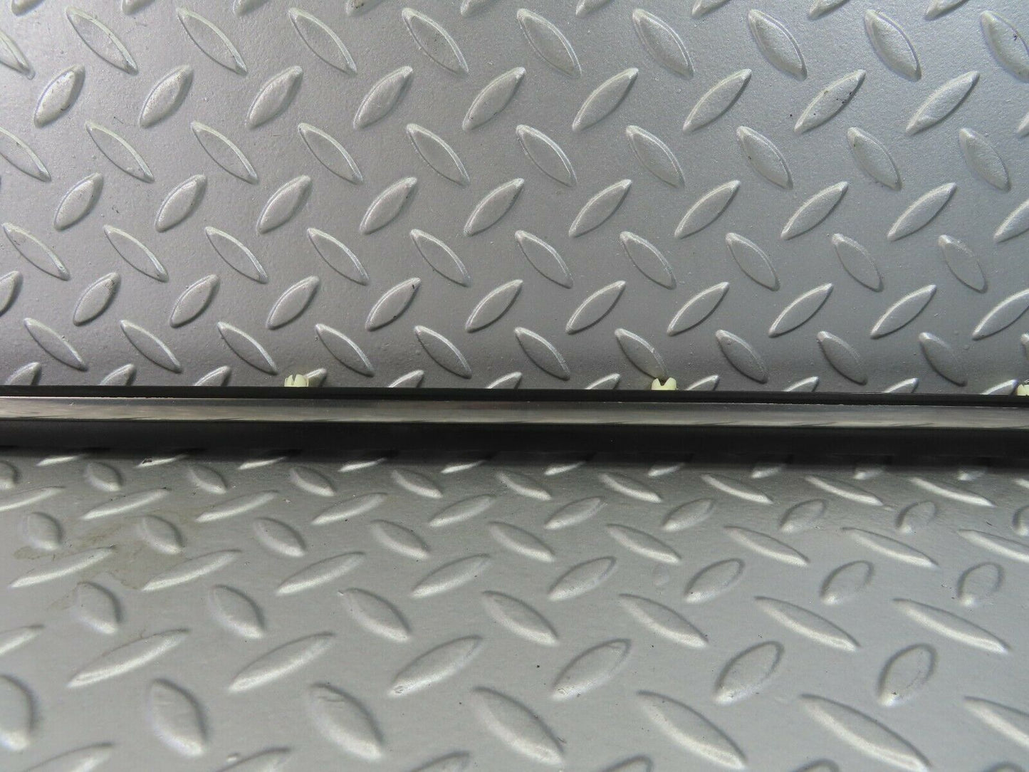 7253 Mercedes-Benz W116 450SE Centre Door Chrome Trim Rear Right