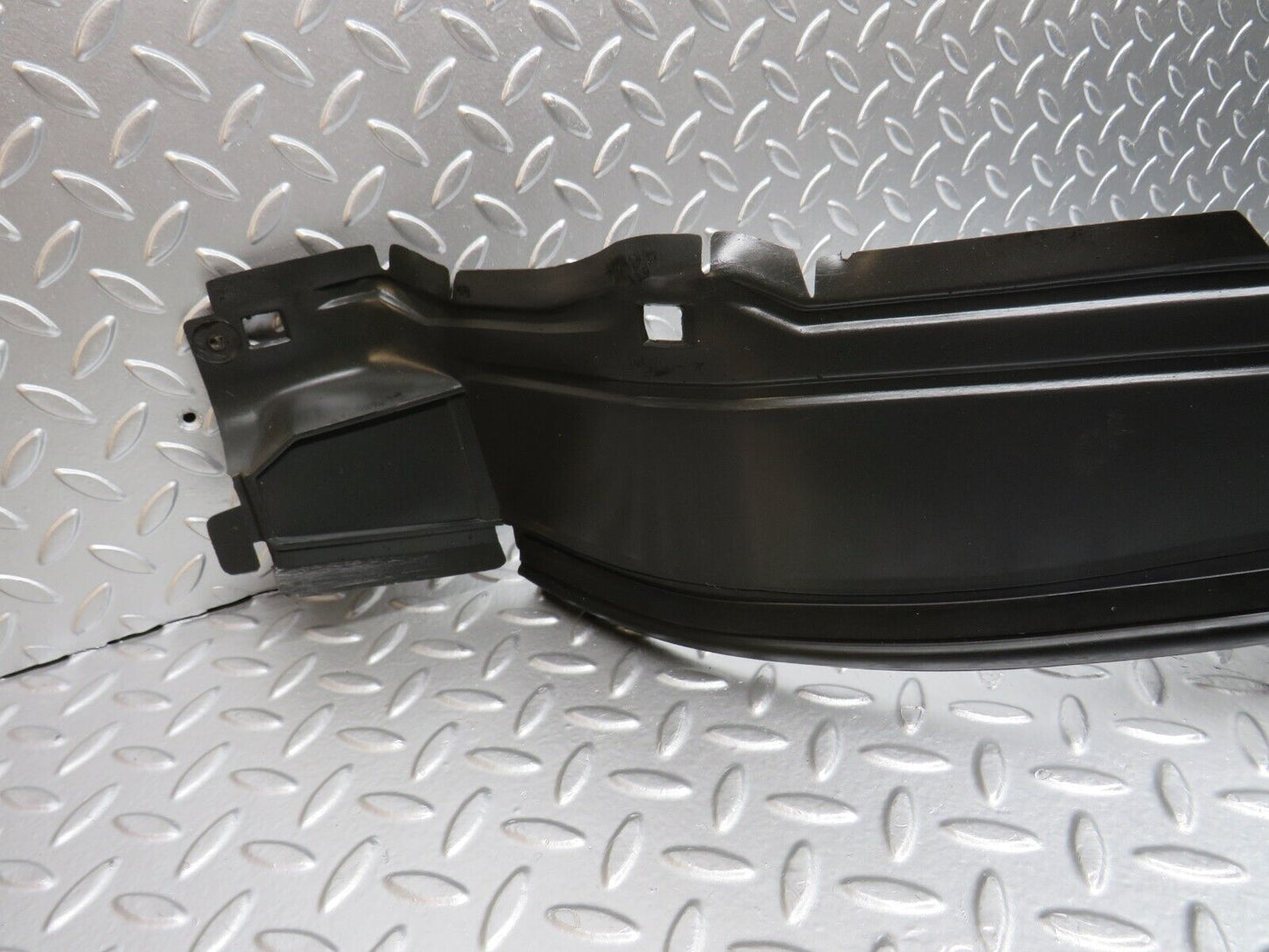 29238 Mercedes-Benz W124 230E Front Left Inner Fender Wing Splash Guard 1248840135