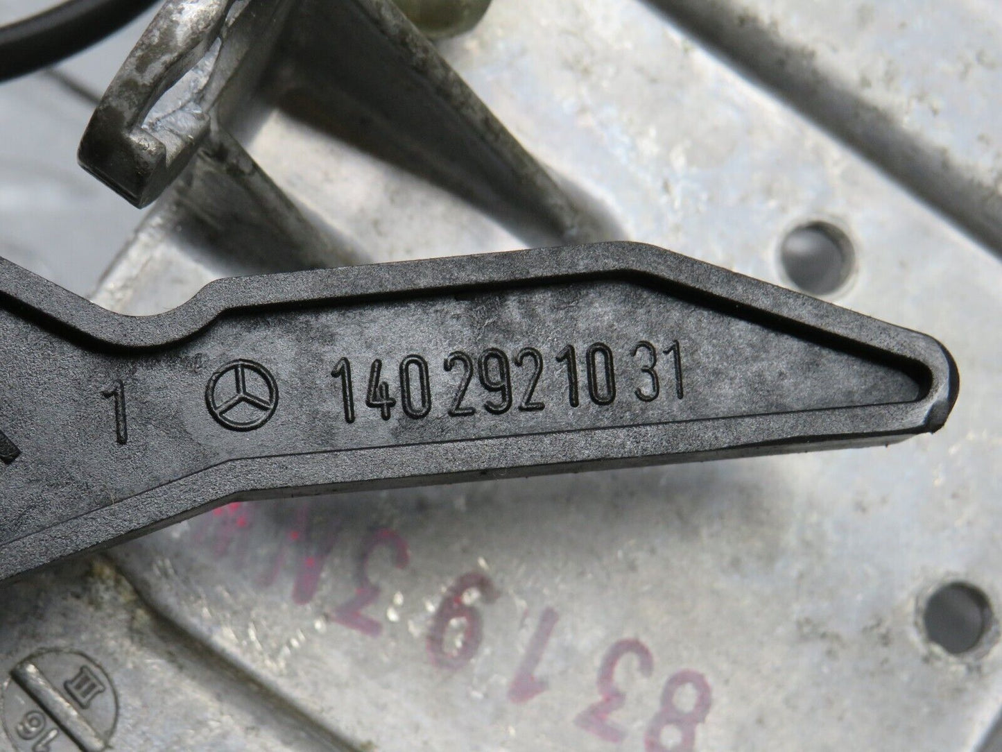 38434 Mercedes-Benz R129 280SL Coupe Brake Pedal Bracket 1402921031 1242901019 1292600651