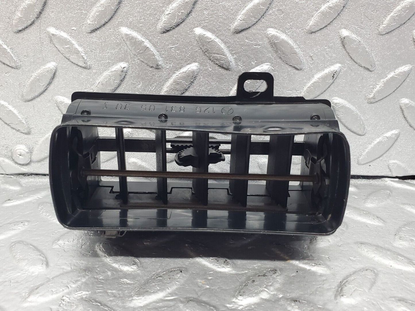 45965 Mercedes-Benz W126 420SE Dashboard Air Vent Left Side 1268310530