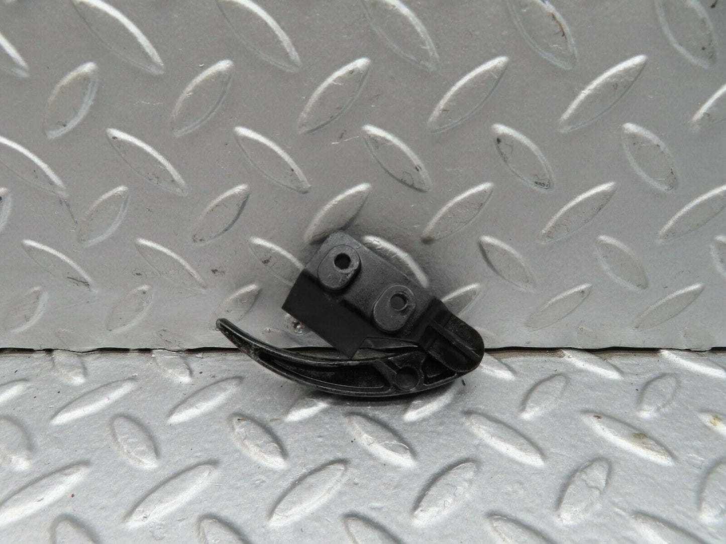 18059 Mercedes-Benz W123 200 Hood Opener Bonnet Opener Release