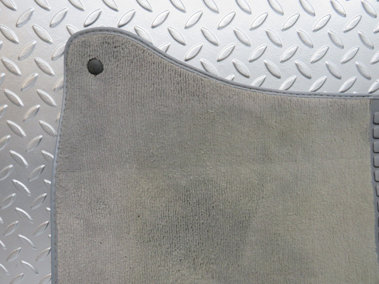 31411 Mercedes-Benz S124 220TE Wagon Front Right Floor Mat