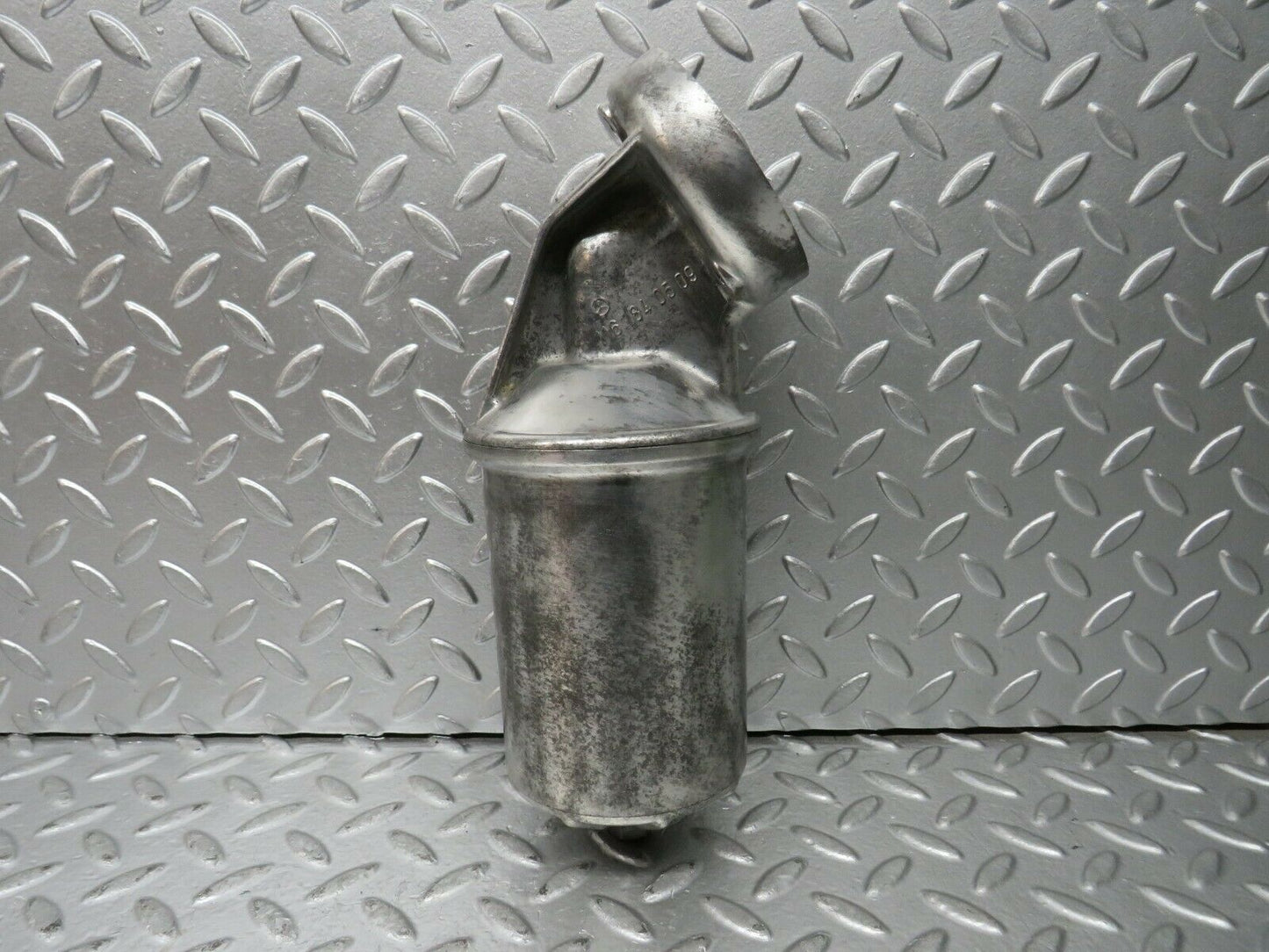 23292 Mercedes-Benz W116 350SE Oil Filter Housing 1161840509