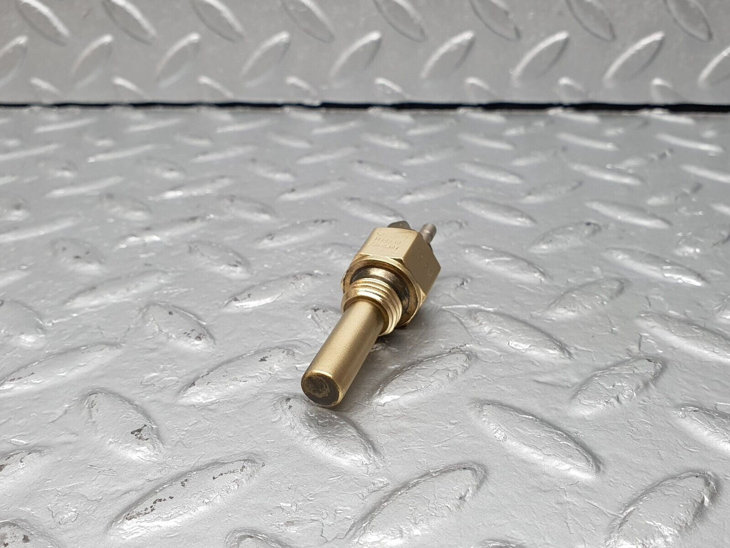 41359 Mercedes-Benz W116 350SE Coolant Temperature Sensor VDO