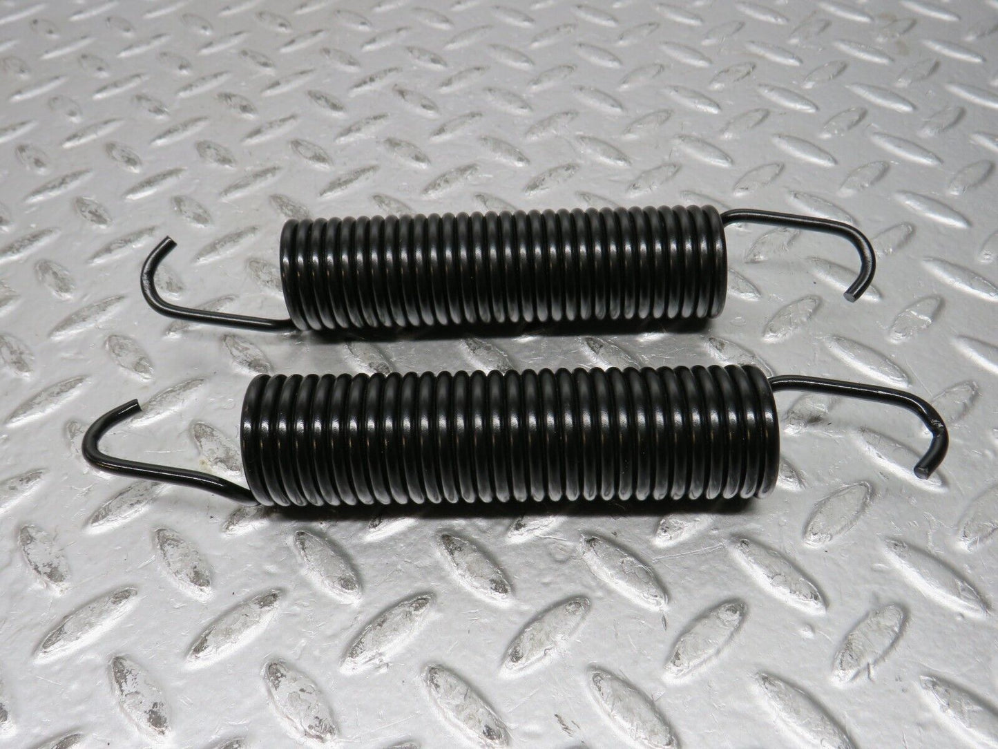 31992 Mercedes-Benz W123 230E Trunk Lid Hinge Spring Pair