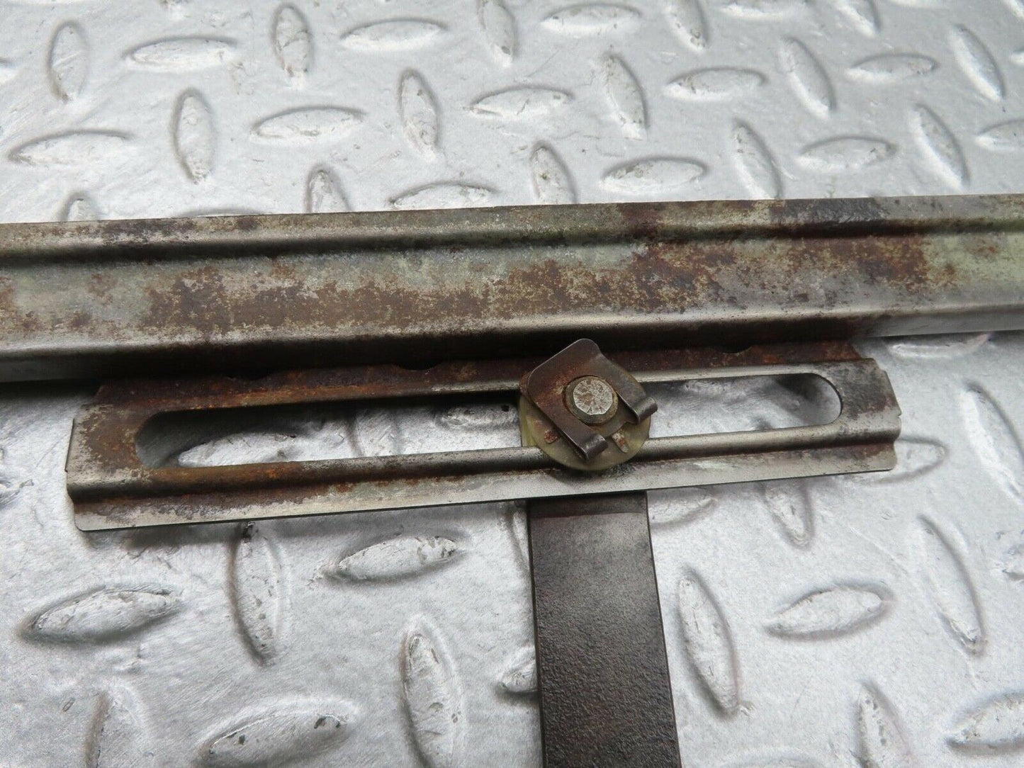 13034 Mercedes-Benz W111 220S Front Right Manual Window Regulator