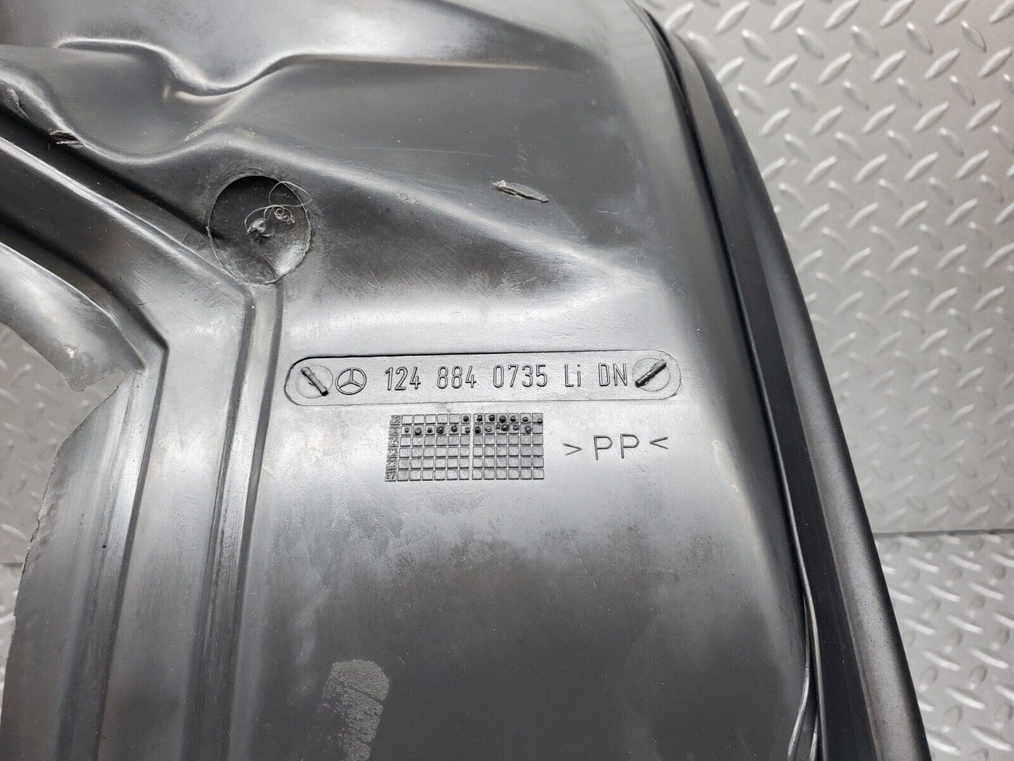 44877 Mercedes-Benz W124 220E Front Left Inner Fender Splash Guard 1248840735