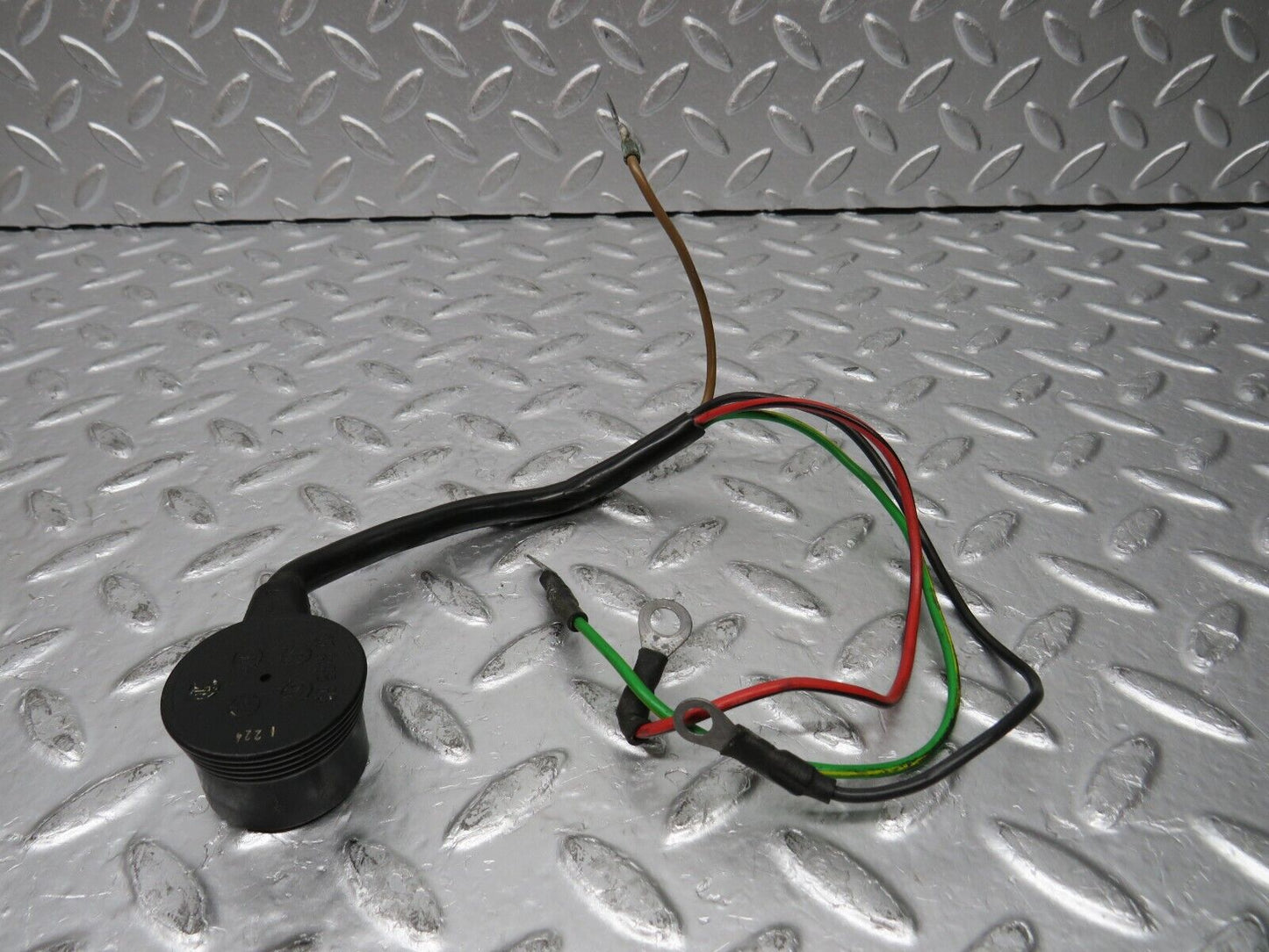 30881 Mercedes-Benz W201 190E 2.0L Ignition Control Unit Cable 2015404409 09961820