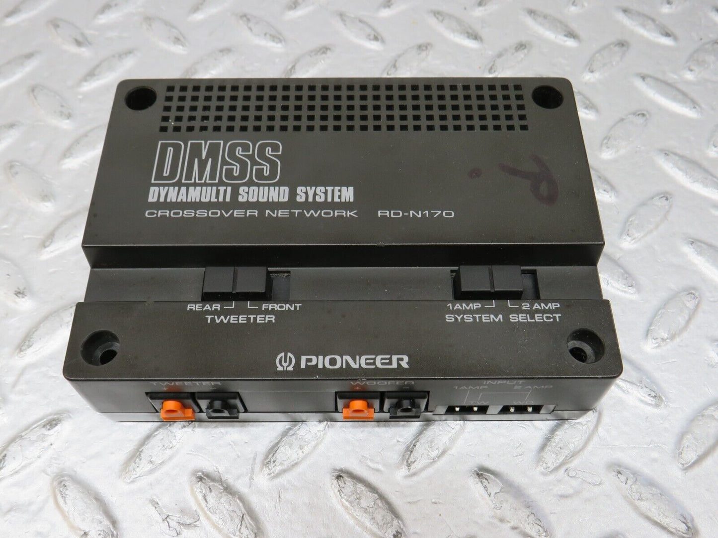 36505 Mercedes-Benz W201 190E 2.0L Dynamulti Sound System PIONEER RD-N170