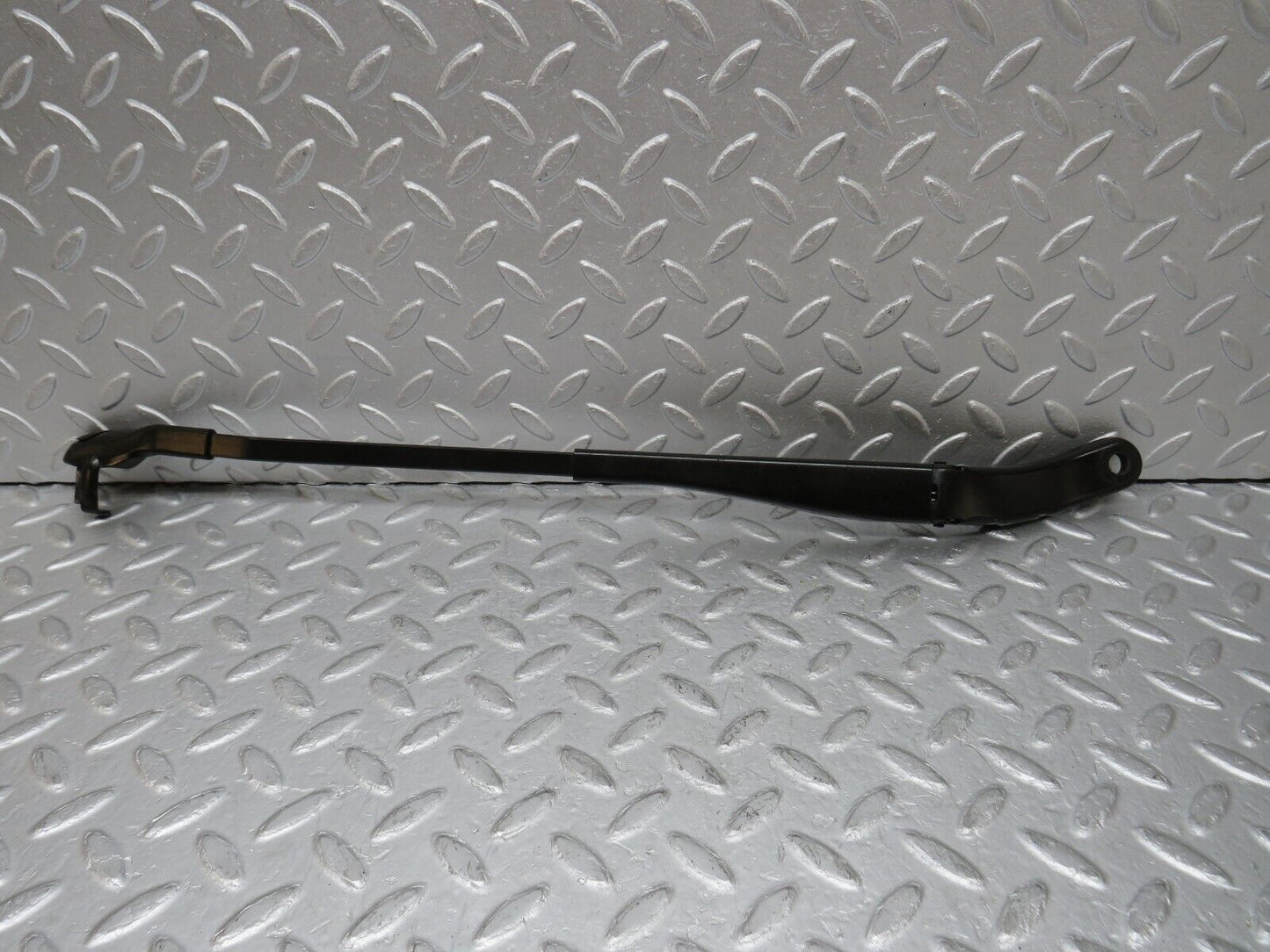 35265 Mercedes-Benz W221 Front Windscreen Wiper Arm Bosch