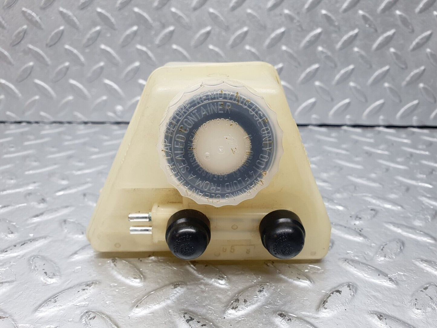 40955 Mercedes-Benz W126 300SE Brake Fluid Reservoir Tank