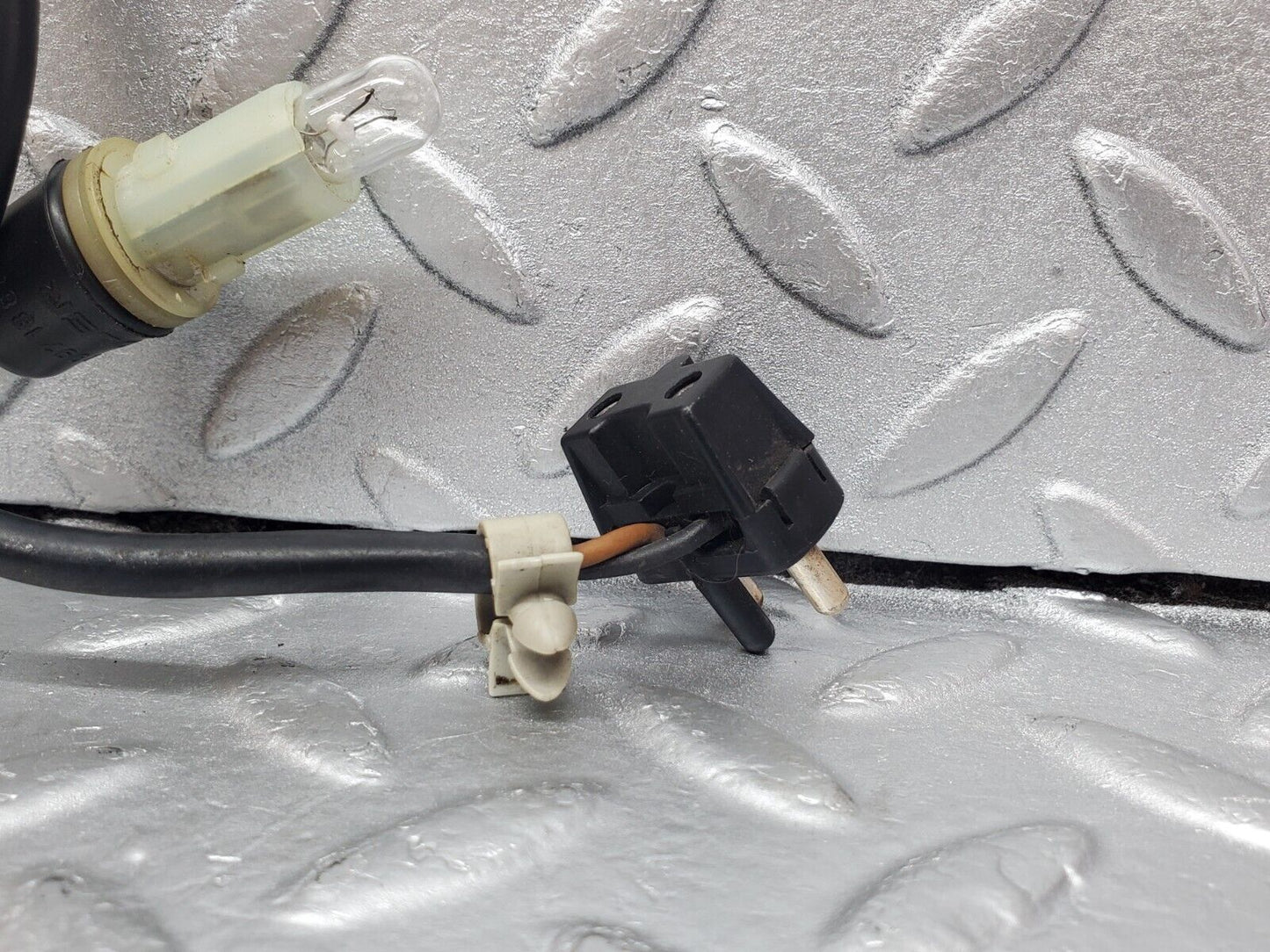 45792 Mercedes-Benz W126 420SE Wing Indicator Cable Wire 1249971881