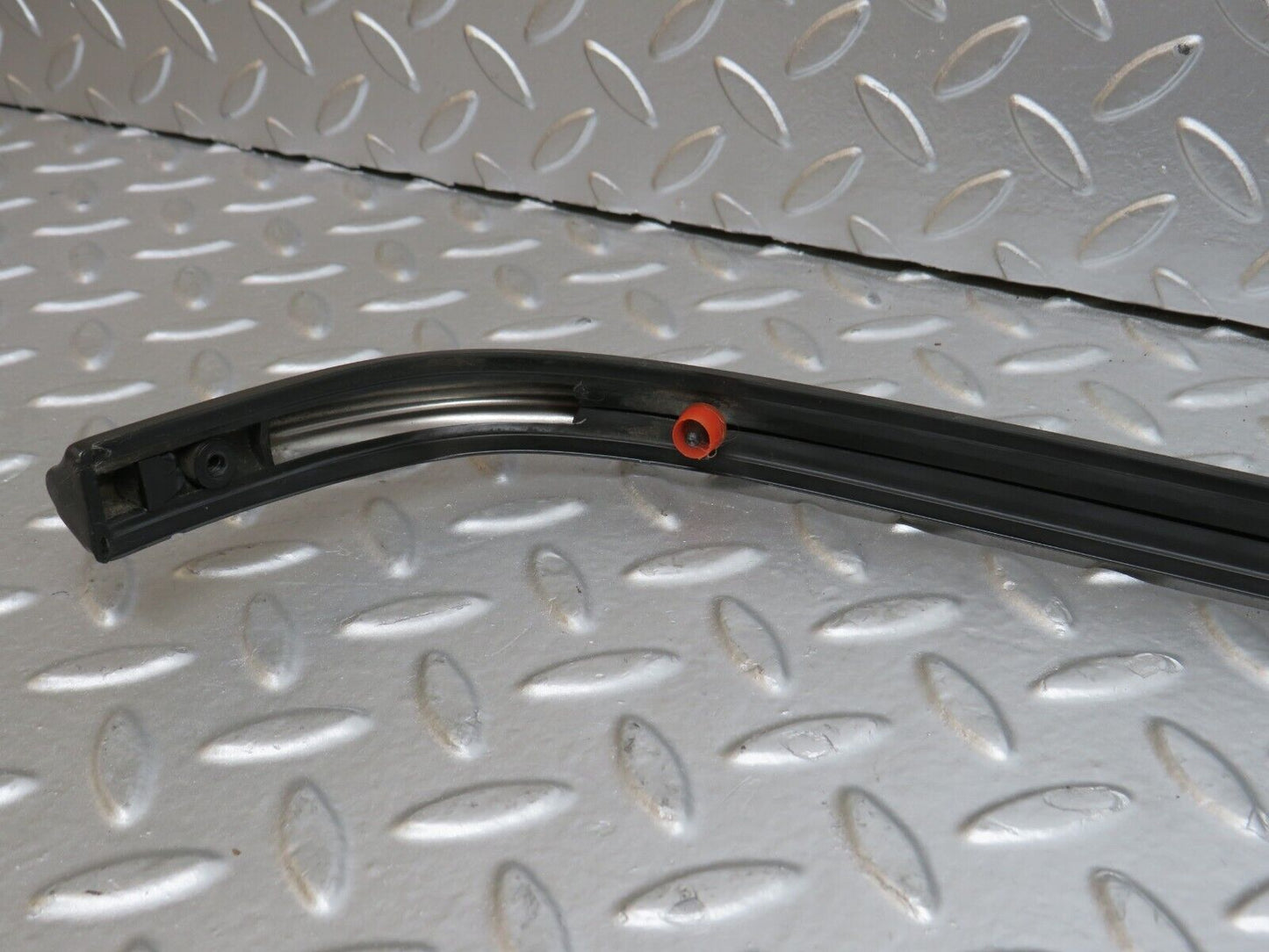 27958 Mercedes-Benz W123 280E Rear Right Fender Centre Moulding Trim