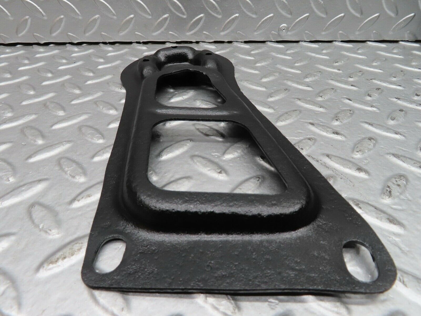 21289 Mercedes-Benz W123 230E Rear Suspension Axle Mounting Bracket
